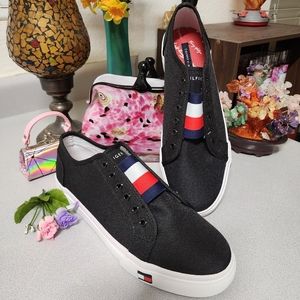 Tommy Hilfiger Women's Anni Slip On Sneakers 9.5
